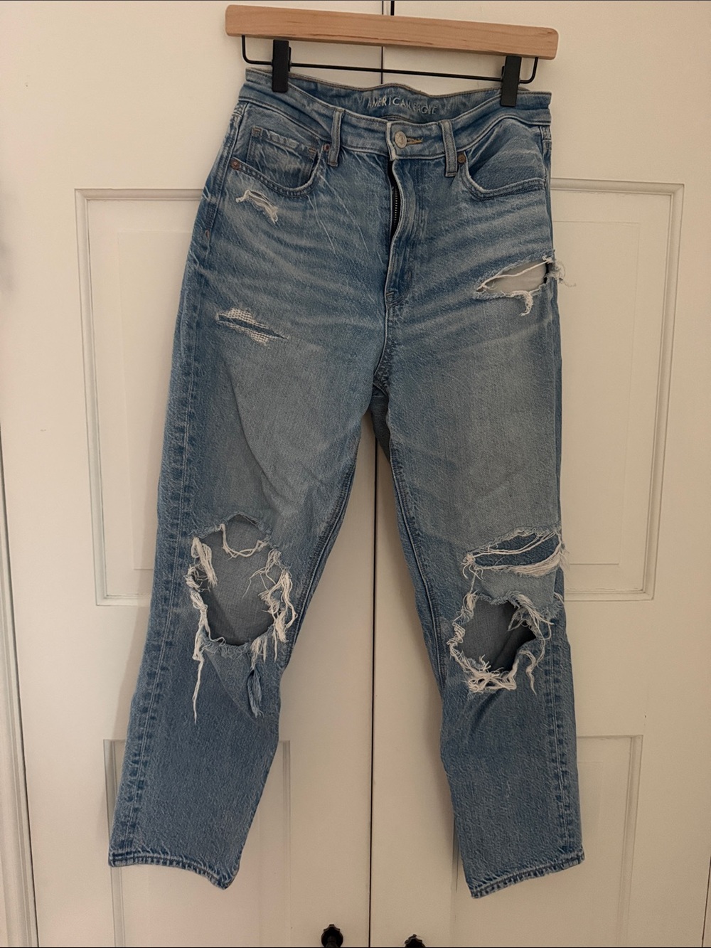 American Eagle Outfitters Light Blue Distressed Boyfriend Jeans